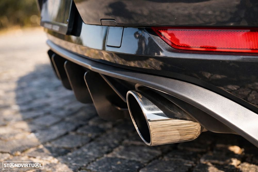 VW Golf 2.0 TSI GTI DSG - 35