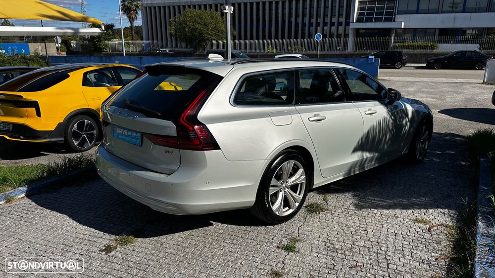 Volvo V90 2.0 B4 Momentum Plus Geartronic - 8