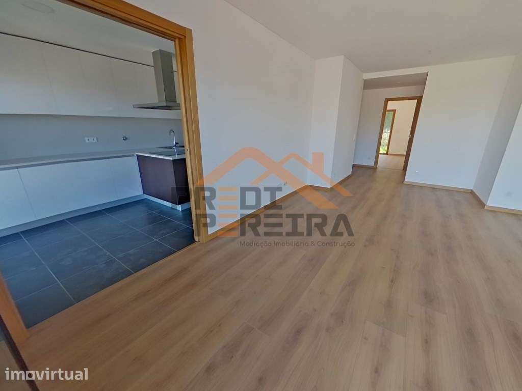 Situado na Ramada, T2 a Estrear | Varandas + Terraço | Parqueamento... - Grande imagem: 4/23