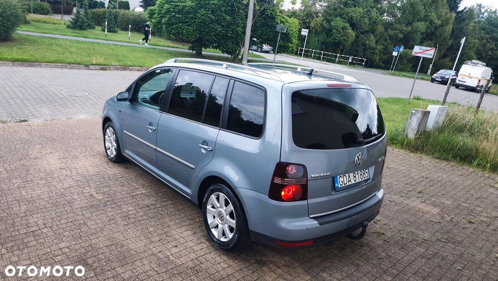 Volkswagen Touran 2.0 TDI R-Line Edition - 19