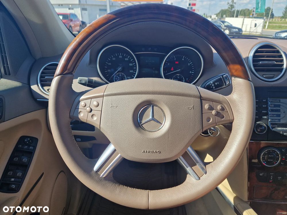 Mercedes-Benz GL 500 - 17