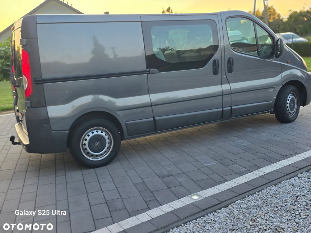 Opel Vivaro - 10