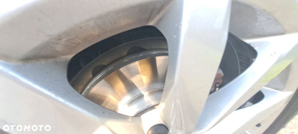 Volkswagen Golf 1.4 TSI BMT Highline - 28