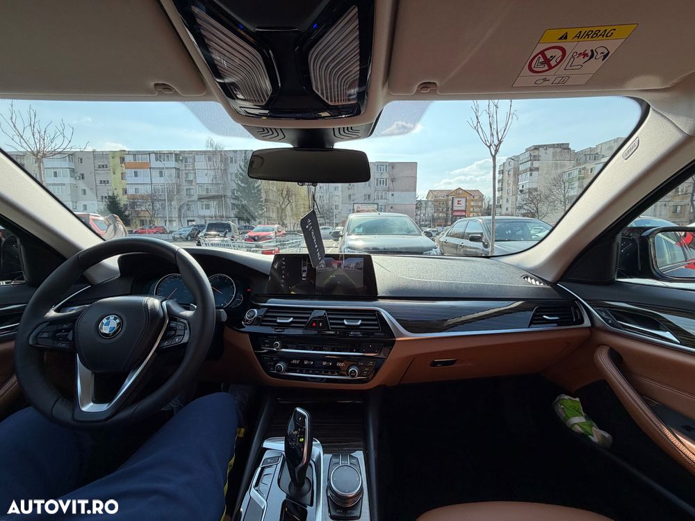 BMW Seria 5 520d xDrive AT - 9