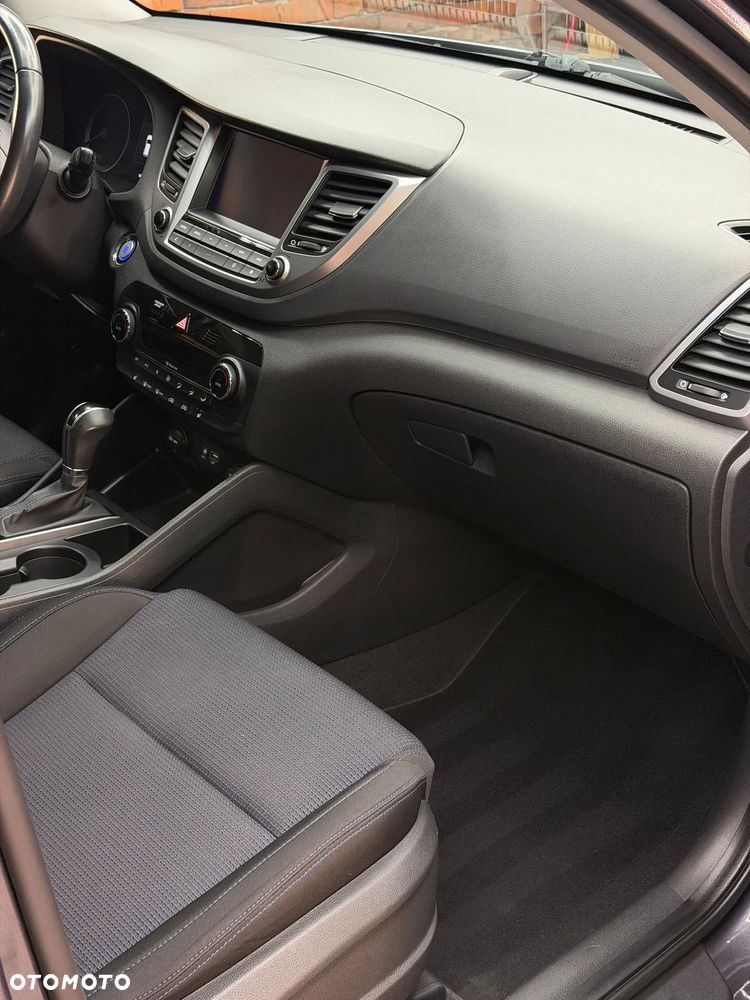 Hyundai Tucson 2.0 CRDi 4WD Automatik Style - 37