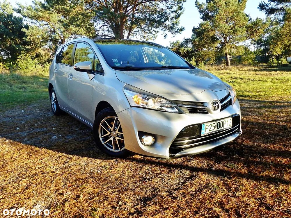 Toyota Verso 2015 photo 4