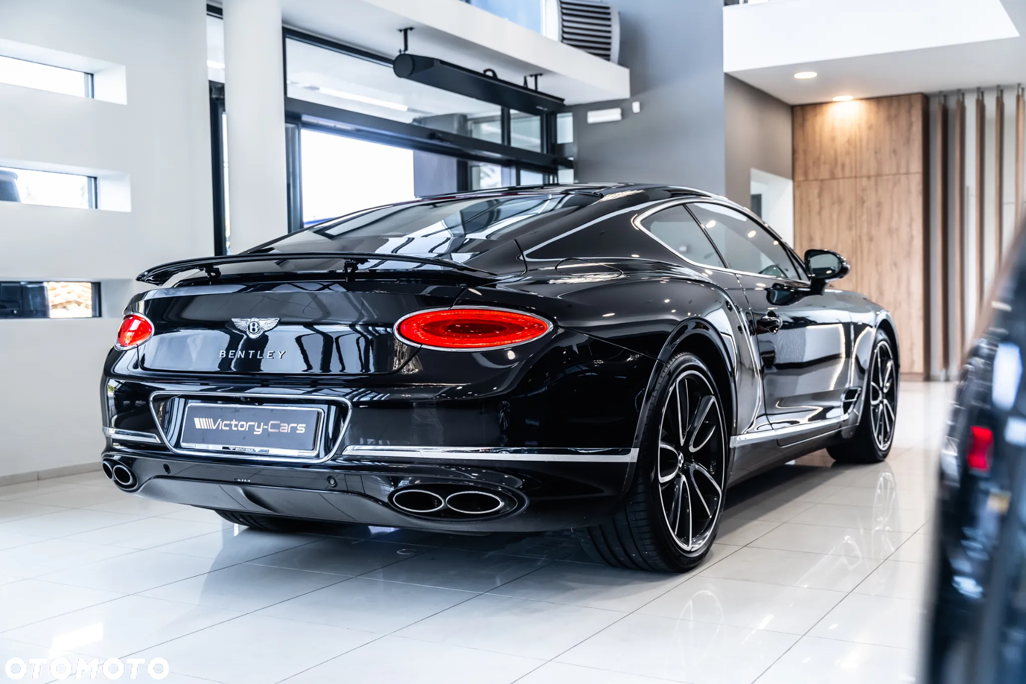 Bentley Continental GT New V8 - 20