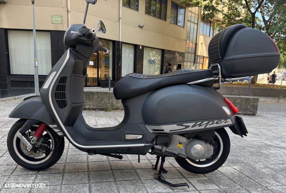 Vespa GTS Super Supersport - 1