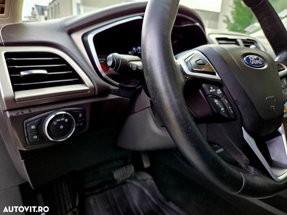 Ford Mondeo 2.0 Start-Stopp CVT Vignale - 24