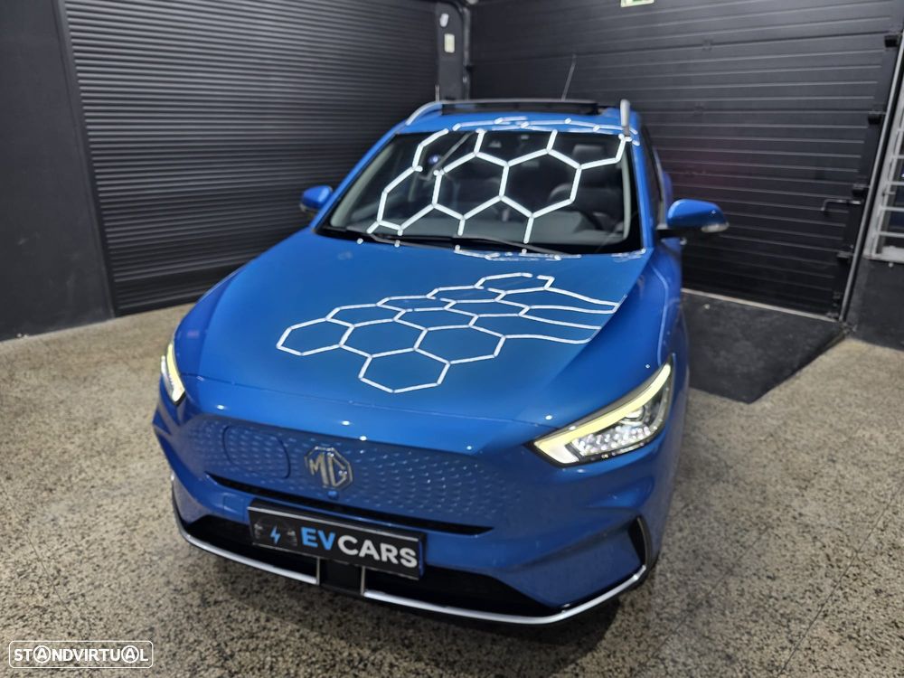 MG ZS EV 72.6 kWh Luxury OBC 11 kW - 21