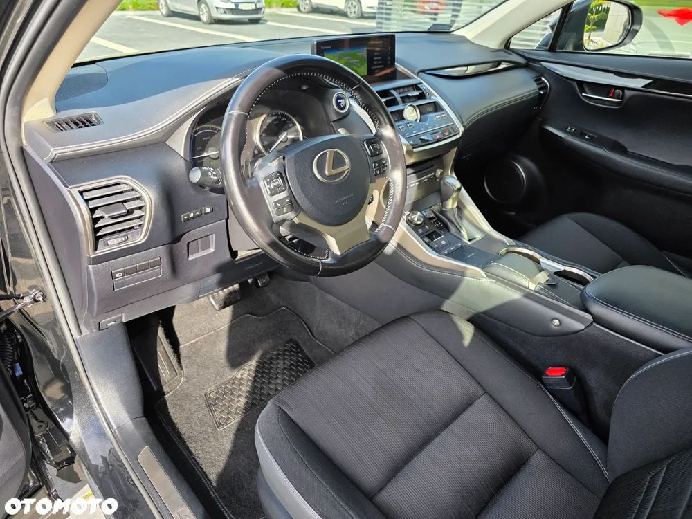 Lexus NX 300h Elegance AWD - 24