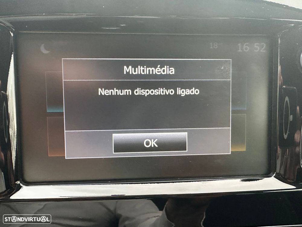 Renault Clio 0.9 TCe Limited Bi-Fuel - 19