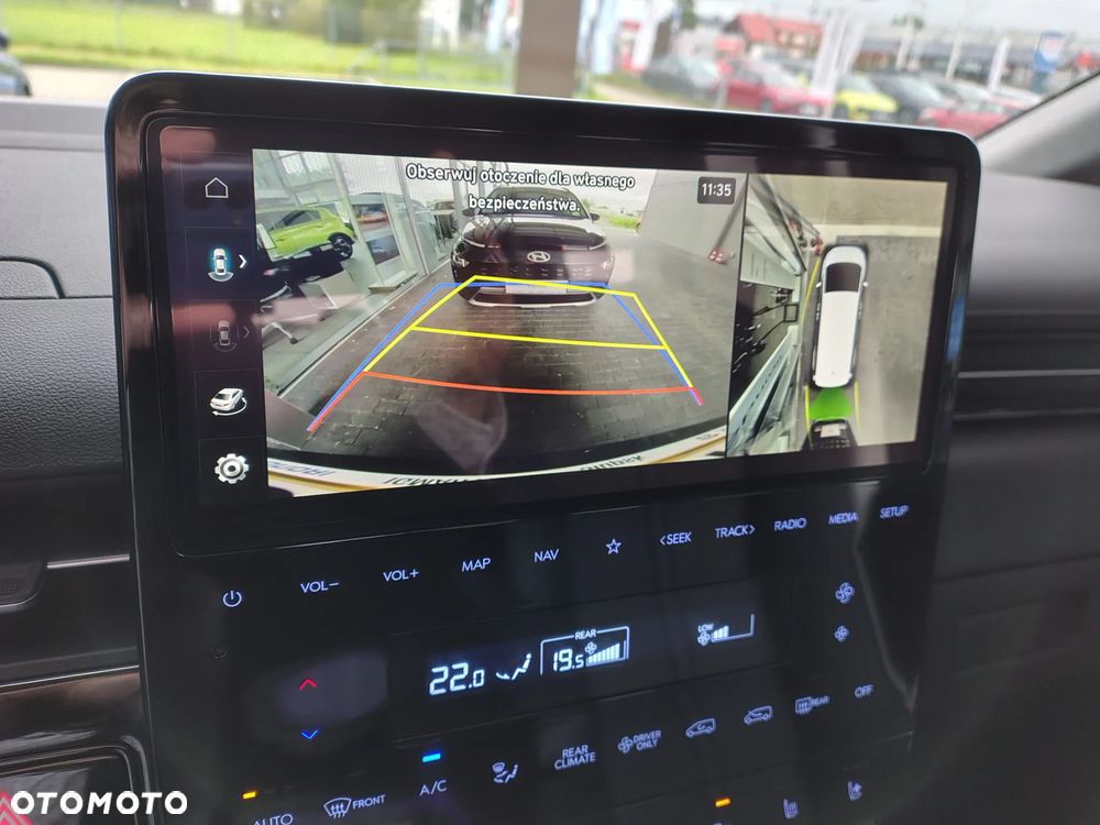 Hyundai Staria 1.6 T-GDI HEV Luxury - 32