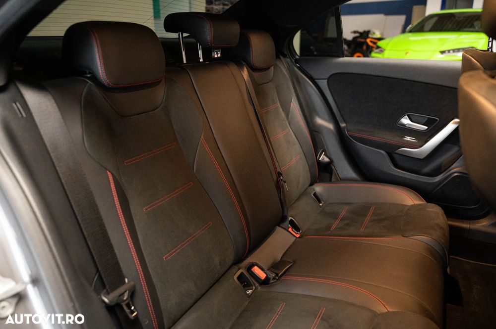 Mercedes-Benz A 220 d Sedan 8G-DCT AMG Line - 7