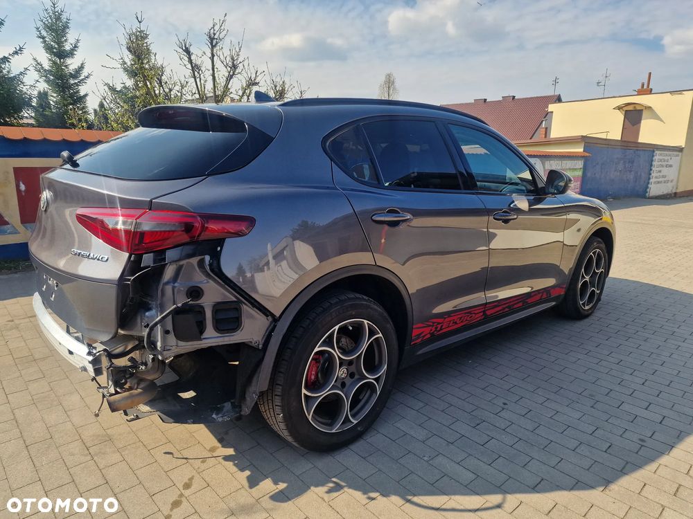 Alfa Romeo Stelvio 2.0 Turbo 16V AT8-Q4 Super - 5