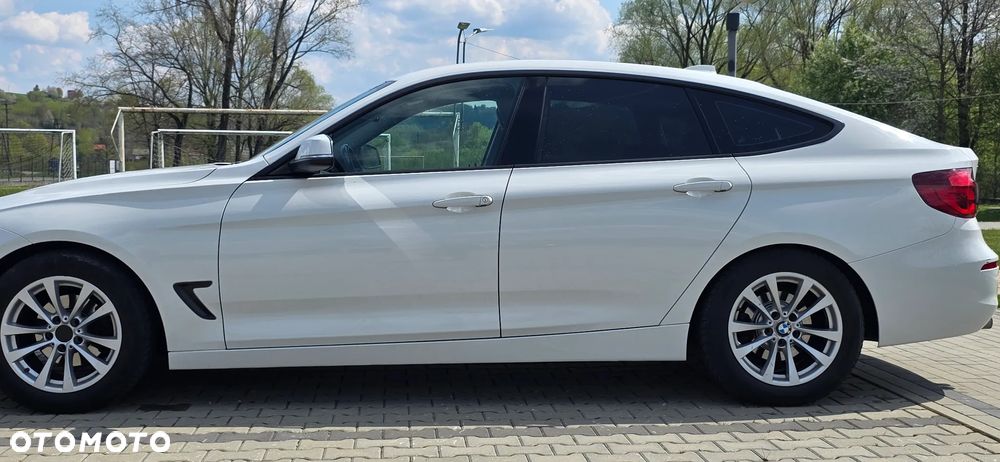 BMW 3GT 320i GPF - 8