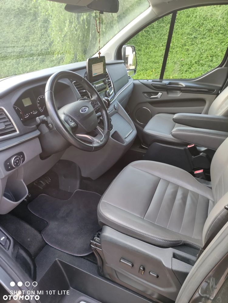 Ford Tourneo Custom 2.0 EcoBlue L1 Titanium - 13
