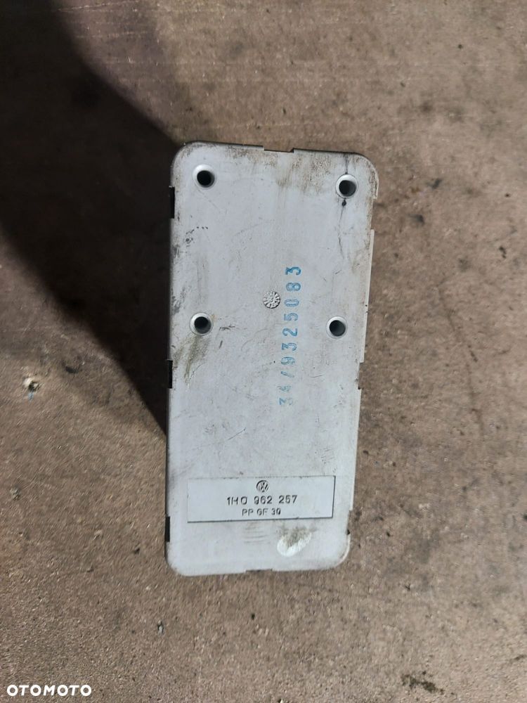 Pompka Kompresor Centralnego Zamka Volkswagen Golf 1H0962257 - 1