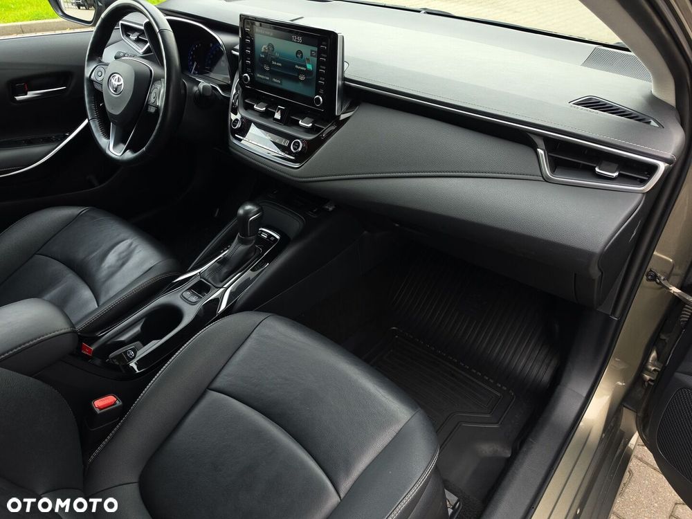 Toyota Corolla 1.8 Hybrid Executive - 17