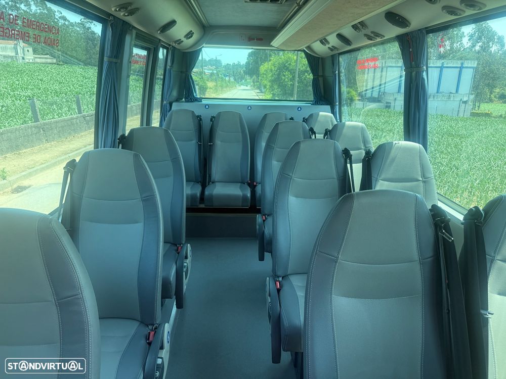 Volkswagen CRAFTER 2.5 TDI MINI BUS 16 Lugares - 10