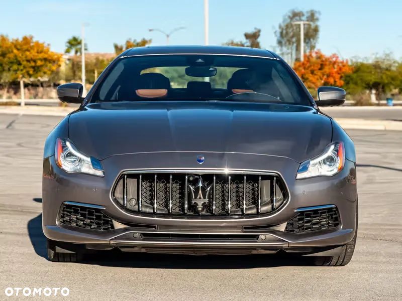 Maserati Quattroporte - 8