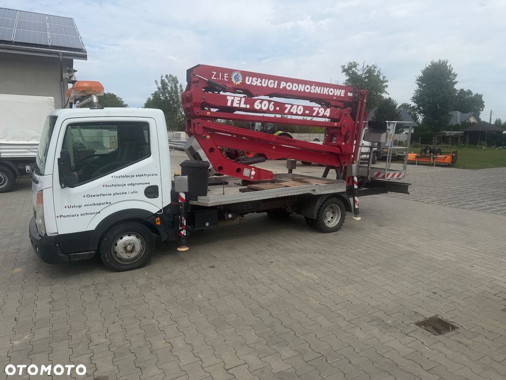 Nissan CABSTAR - 2