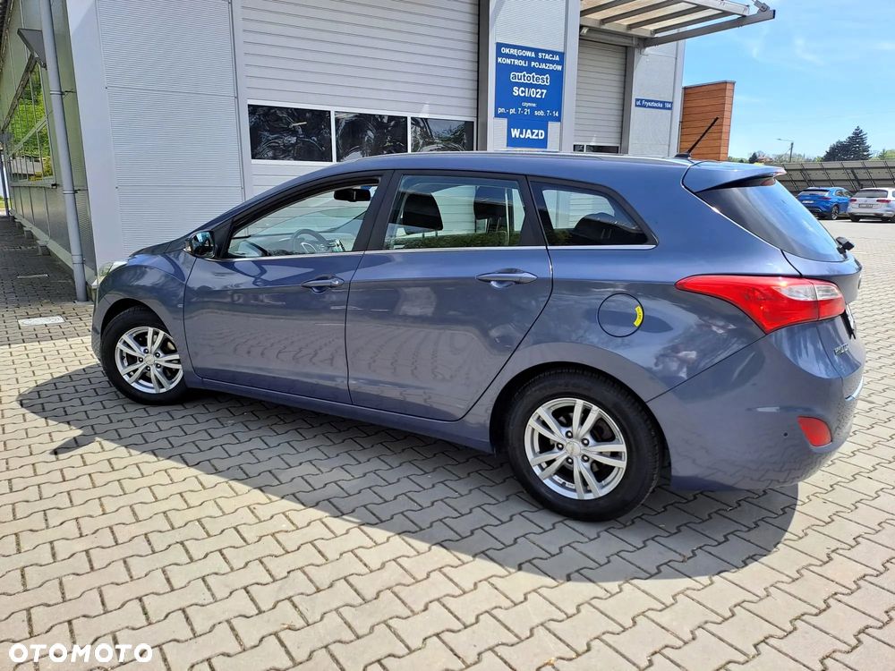 Hyundai i30 1.6 Premium - 4