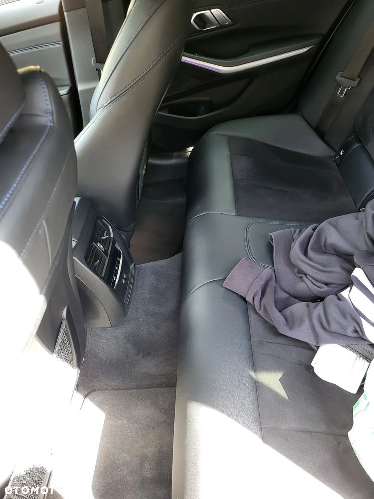 BMW Seria 3 320d M Sport - 7