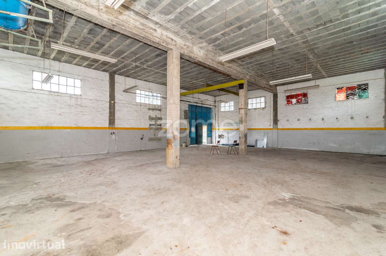 Armazém Industrial em Tavarede - Grande imagem: 3/26