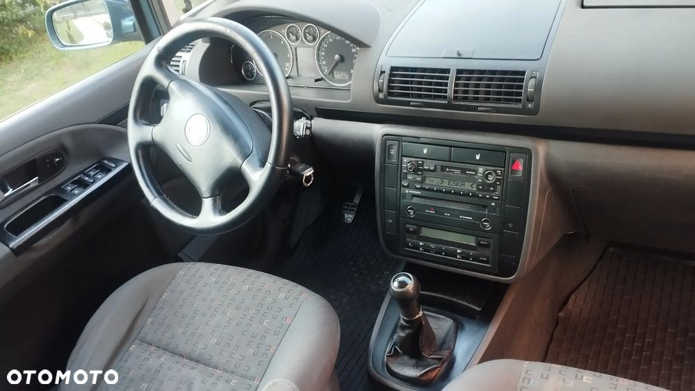 Volkswagen Sharan 1.9 TDI Special - 13