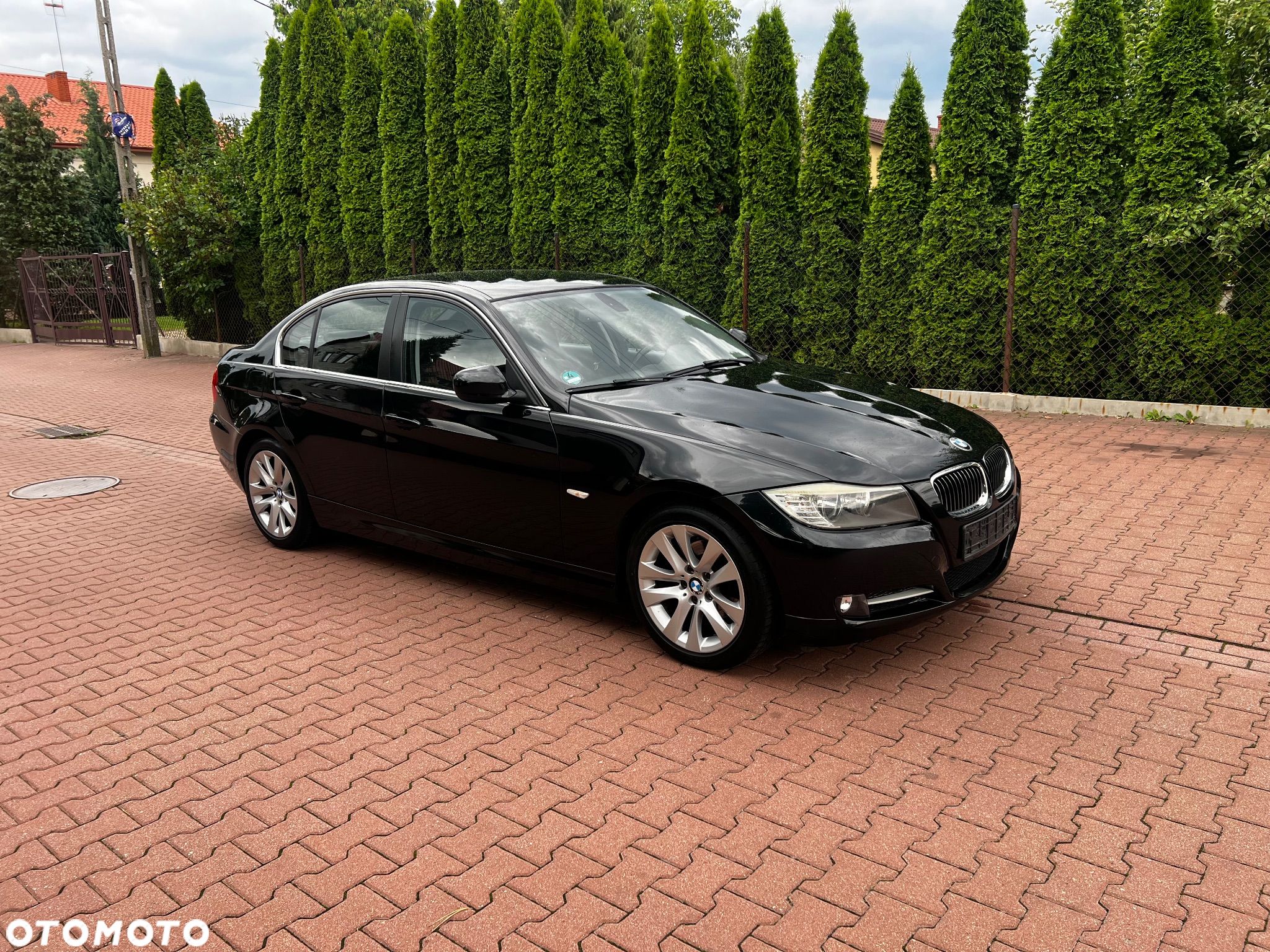BMW Seria 3 318i Edition Exclusive - 1