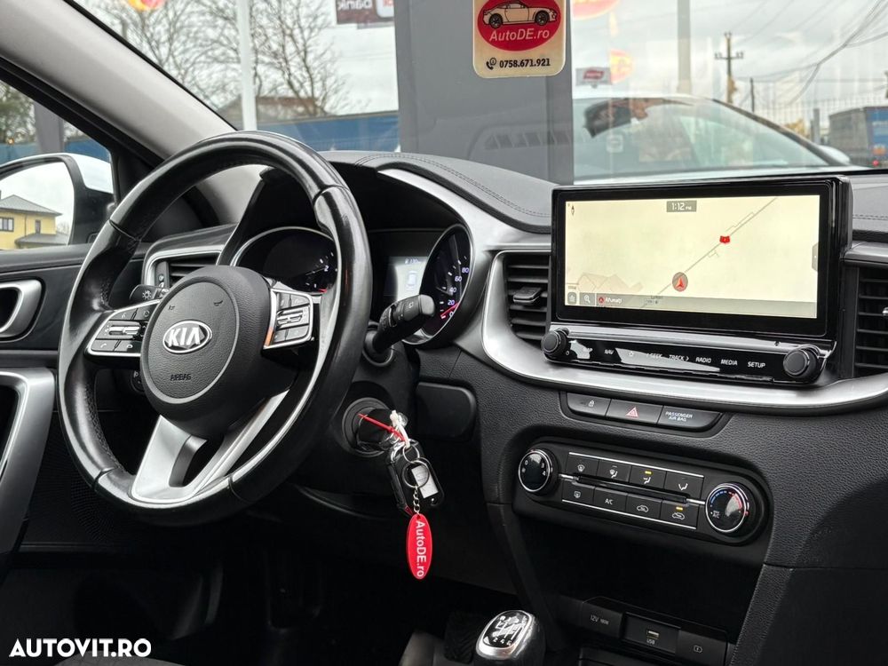 Kia Ceed - 8