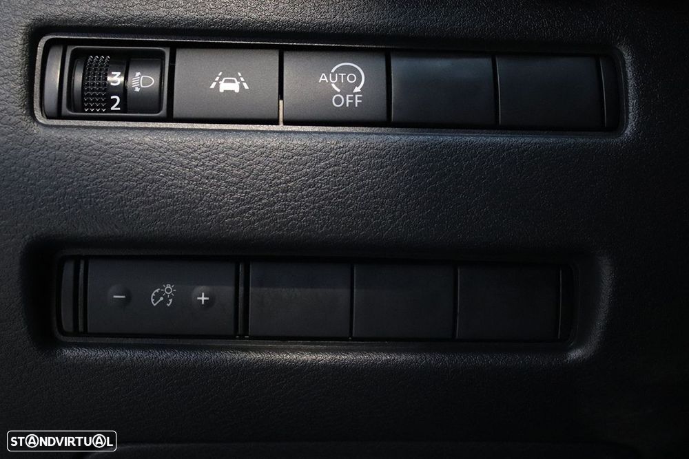 Nissan Qashqai 1.3 DIG-T N-Connecta Xtronic - 19