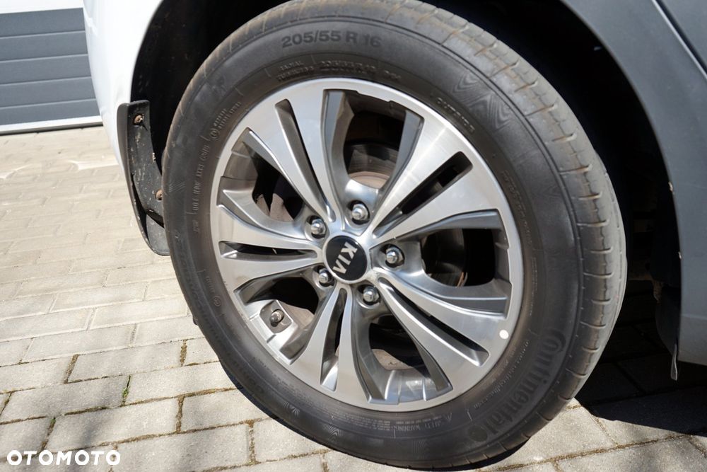 Kia Venga 1.6 Business Line - 16