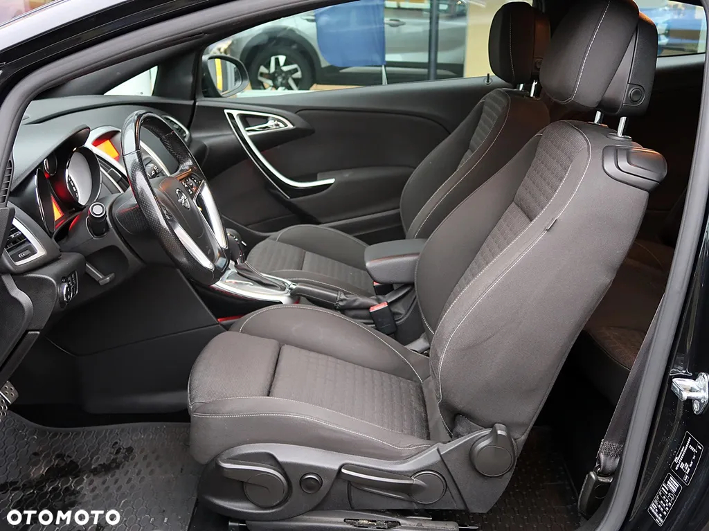 Opel Astra IV GTC 2.0 CDTI Sport - 9