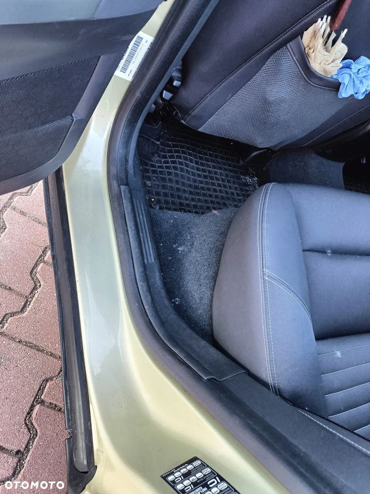 Volvo S40 1.8 - 15