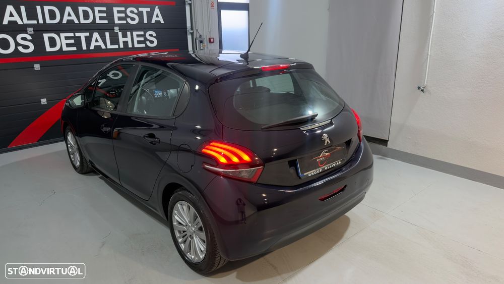 Peugeot 208 1.2 PureTech Signature - 10