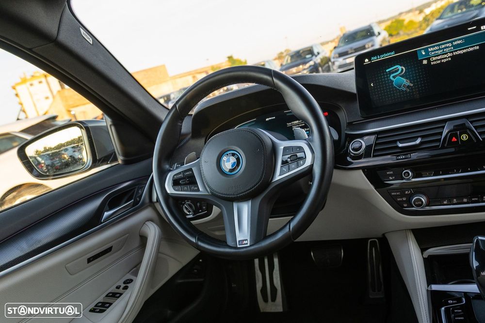 BMW 520 e Pack M - 23