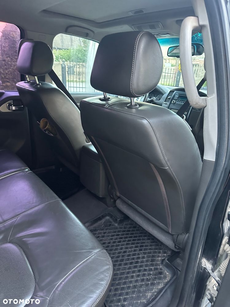 Nissan Navara 2.5 D LE Long - 15