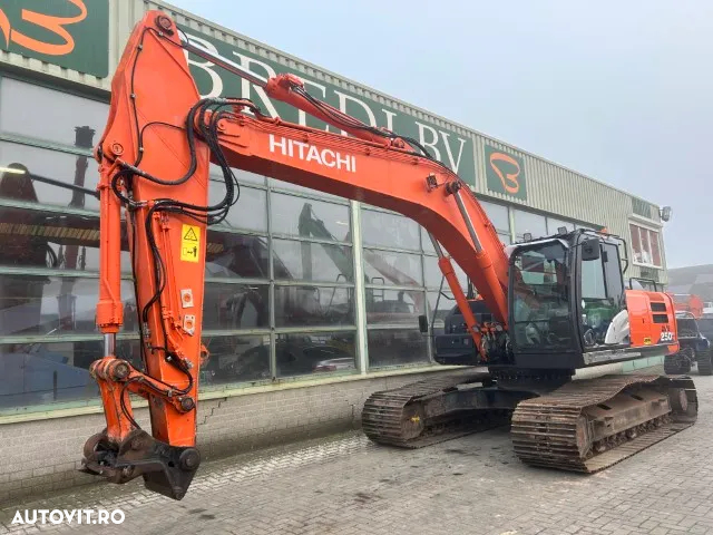 Hitachi ZX 250LC-6 - 5