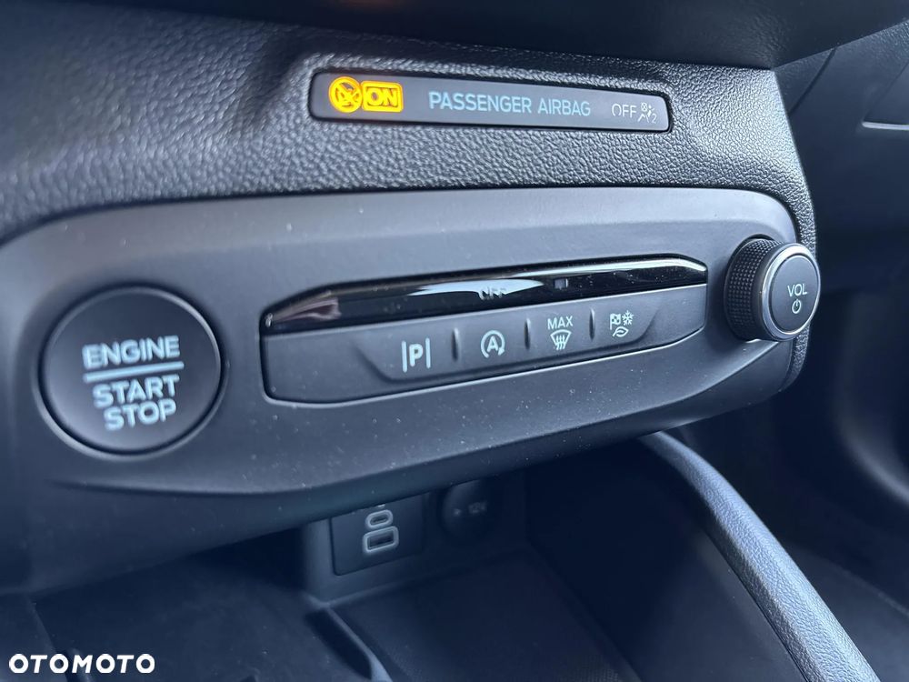 Ford Focus 1.0 EcoBoost Titanium Design - 25