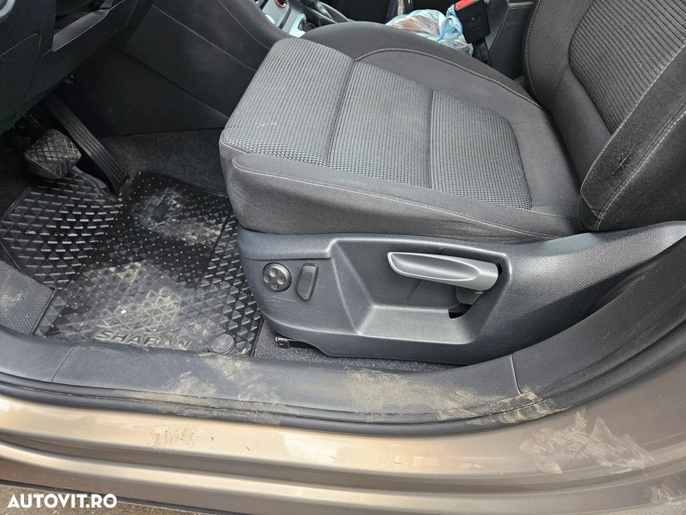 Volkswagen Sharan 2.0 TDI DSG BlueMotion Technology Trendline - 15