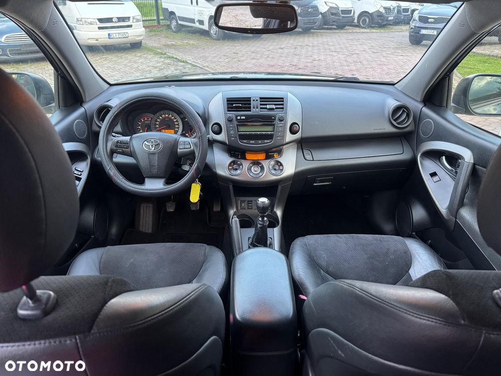 Toyota RAV4 - 18