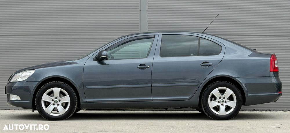 Skoda Octavia 1.6 TDI DPF DSG Elegance - 3