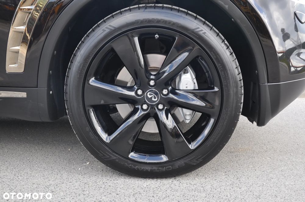 Infiniti QX70 - 20