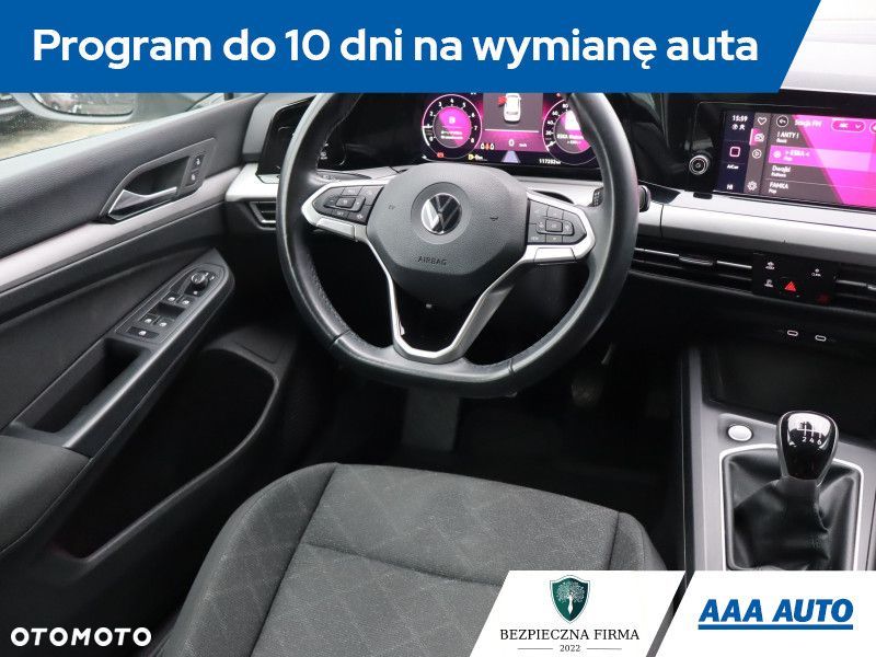 Volkswagen Golf - 8