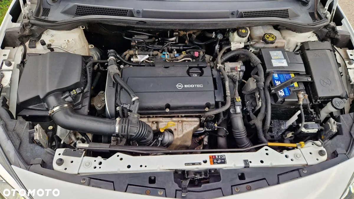 Opel Astra GTC 1.6 Turbo Innovation - 6