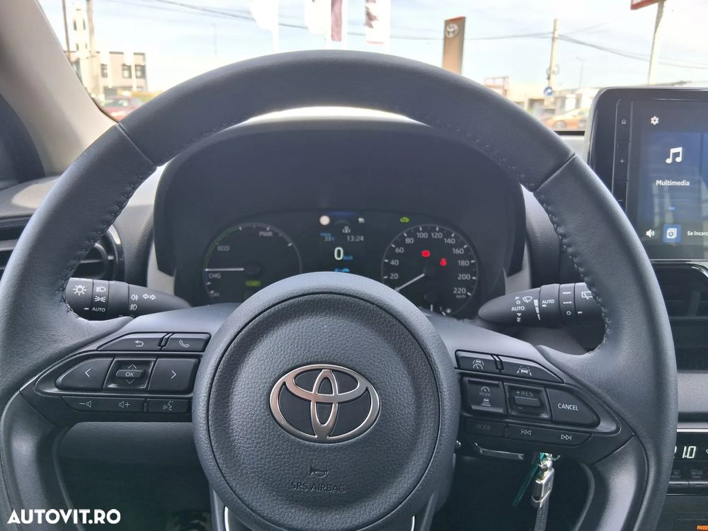 Toyota Yaris 1.5 VVT-i HSD Eco - 8