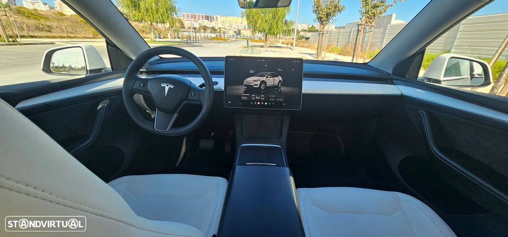Tesla Model Y Long Range Tração Integral - 18