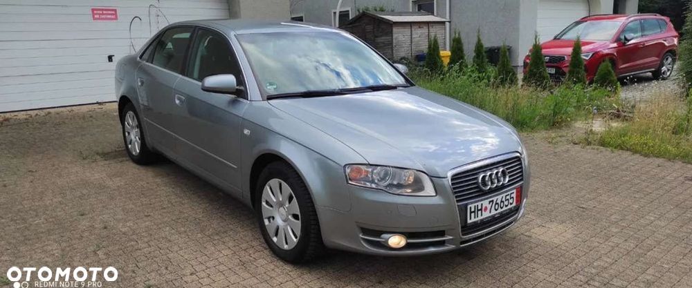 Audi A4 Limousine - 1